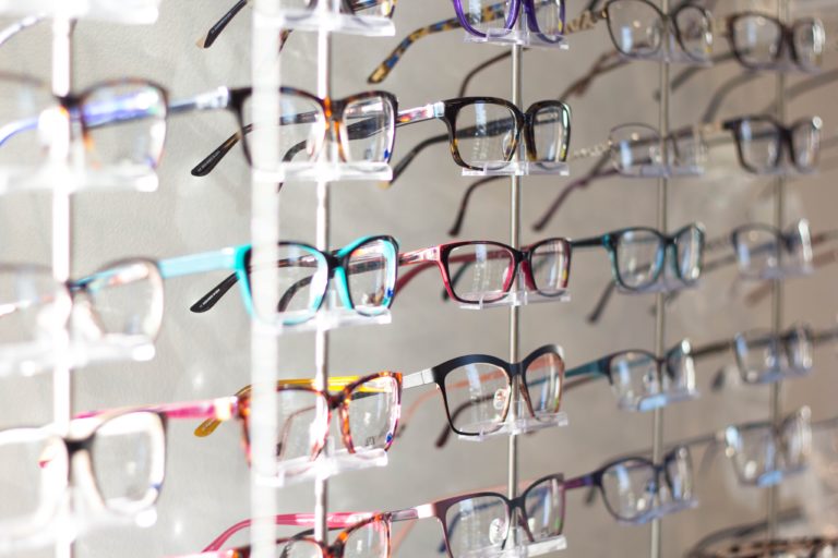 Cost-Saving Potential of Buying Eyeglasses Online