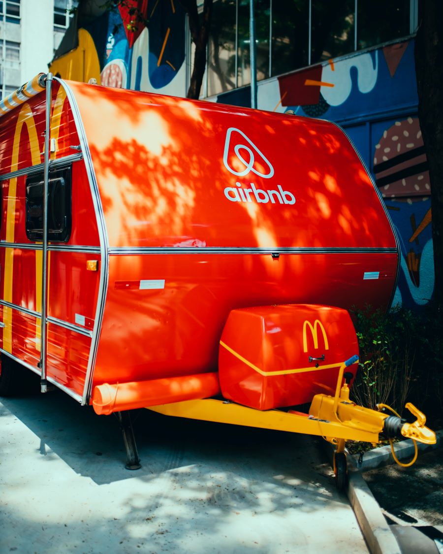 Airbnb hosting money profit